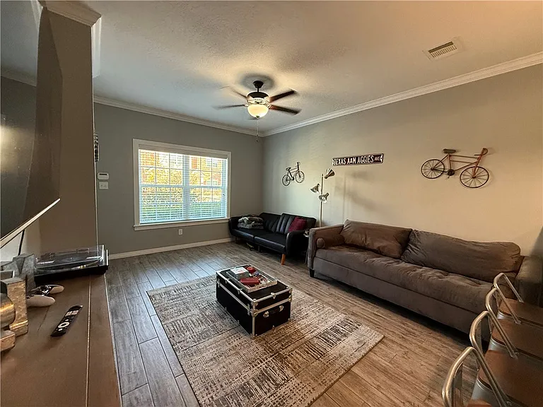 301 Parkway #338 — Photo 20