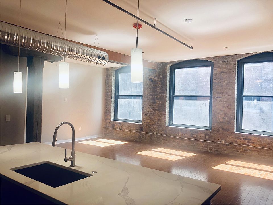 1st image of 1225 Union Ave #301