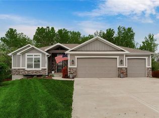1201 Ridge Tree Ln, Pleasant Hill, MO 64080
