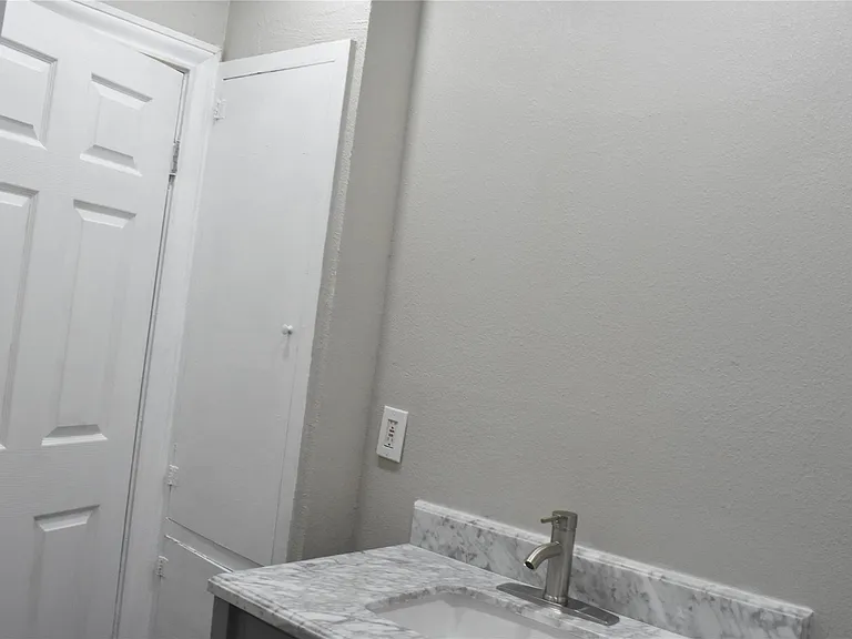 8113 Bigwood St — Photo 20