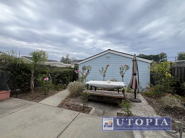 313 Village Cir — Photo 35