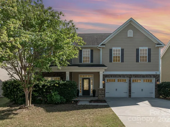 3912 Franklin Meadows Dr, Matthews, NC 28105