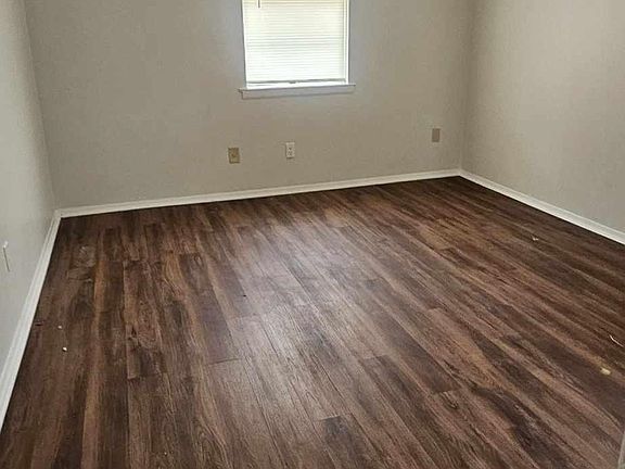3rd image of 3019 Carnes Ave