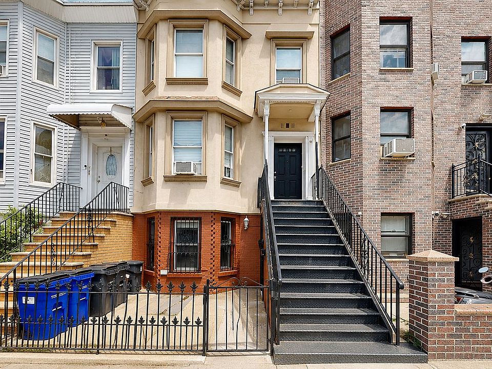1st image of 315 42nd St