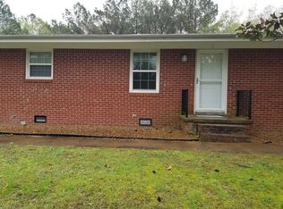 948 Bear Creek Rd APT A, Pinson, TN 38366