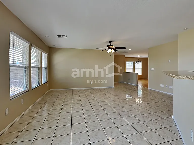 10246 Massachusetts Ln — Photo 6