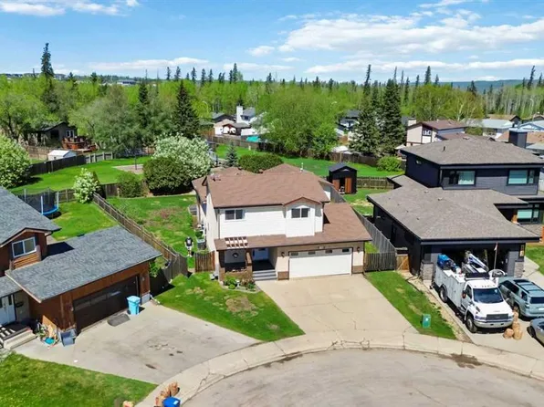 116 S Royal Gdns, Wood Buffalo, AB T9K 1B4