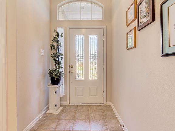 5th image of 6703 Bluffview Dr