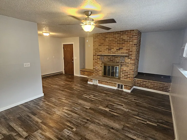 1160 Oakview Dr #6 — Photo 9