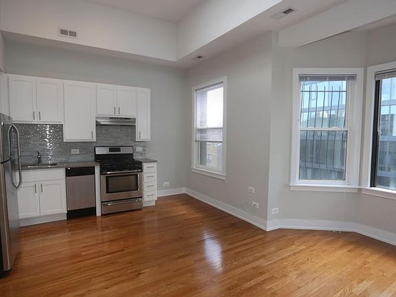 5th image of 2527 N Lincoln Ave #4EE