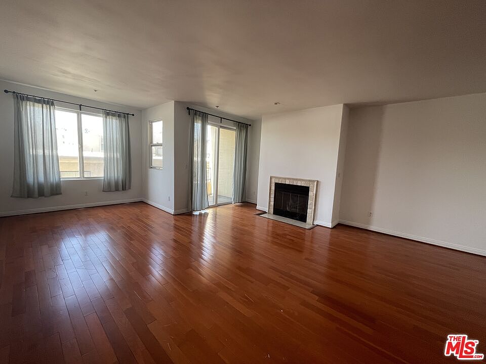 2nd image of 4568 W 1st St APT 208