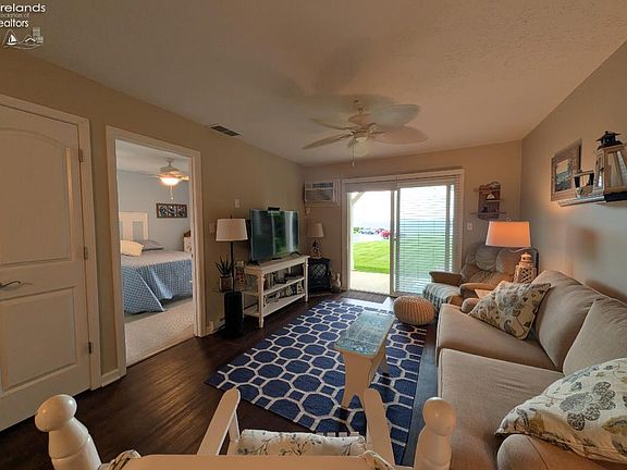 5th image of 459 N Lake Pine Dr APT 2