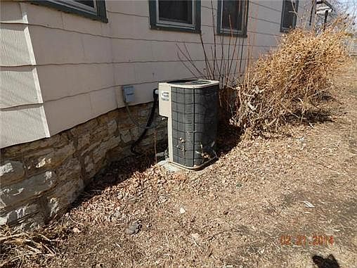 3rd image of 1208 W 40th St