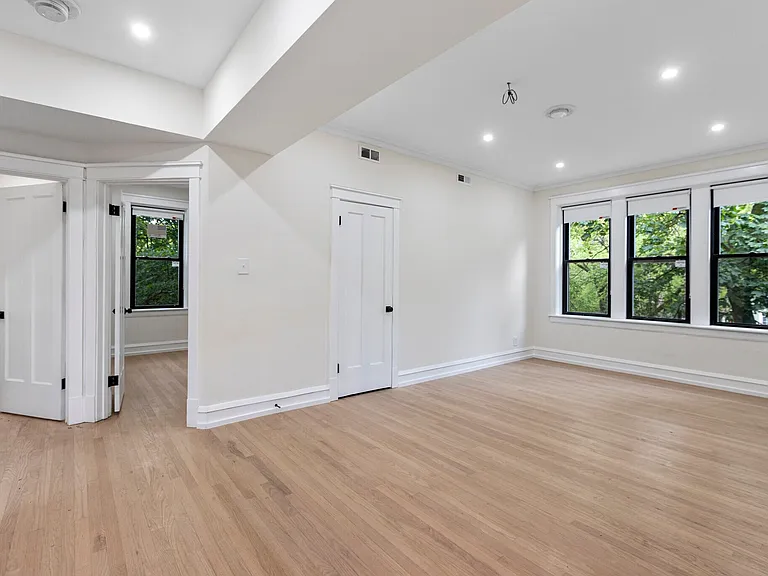 4636 N Hamilton Ave #2 — Photo 8
