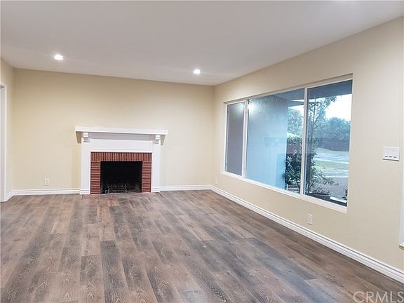 3rd image of 2666 Fairgreen Ave