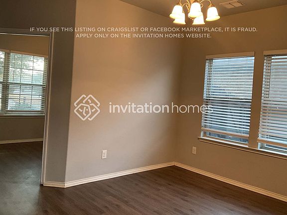 4th image of 1405 Castle Creek Dr