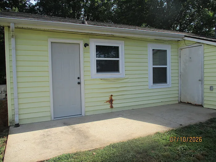 323 Oak St #323 — Photo 5