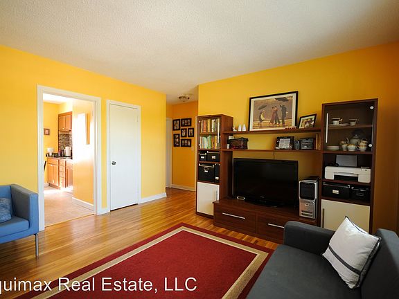2nd image of 491 Lexington Pkwy S APT 6
