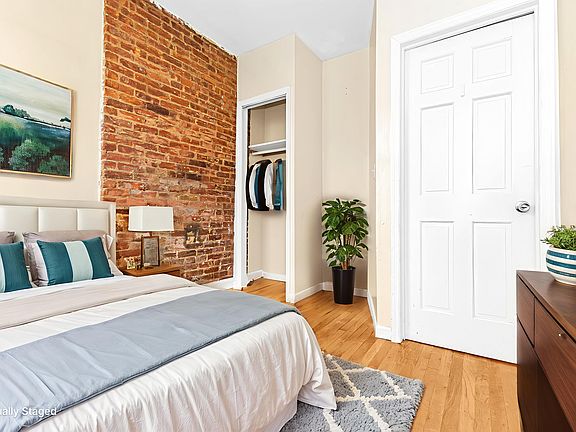 2nd image of 129 Avenue A #3