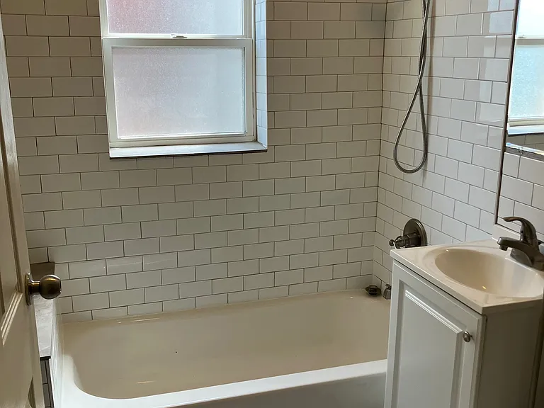 4027 Harrison St #2S — Photo 4