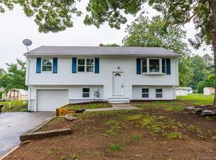 86 Massachusetts Rd, Oakdale, CT 06370