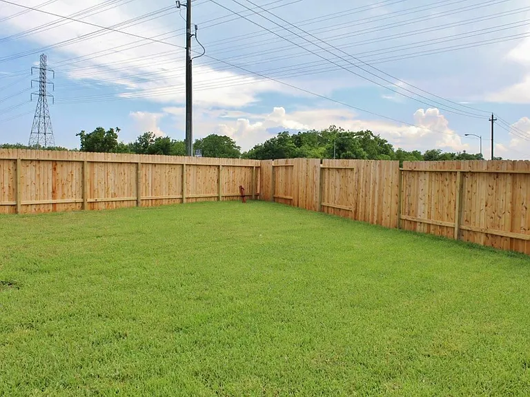 5902 Dawn Misty Ln — Photo 9