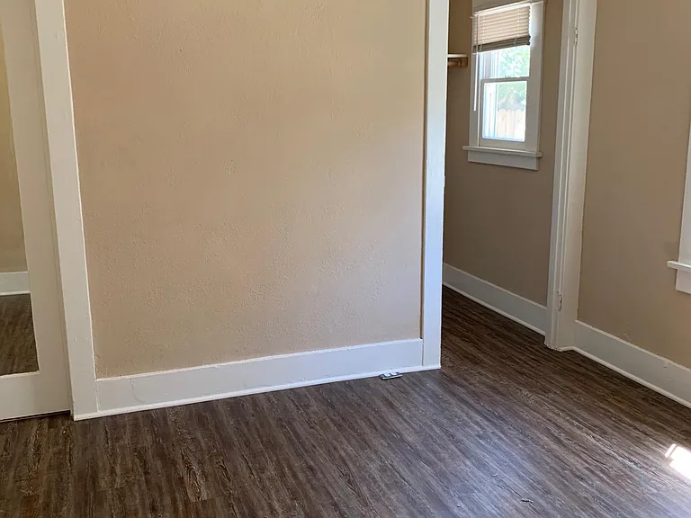 724 Daisy Ave — Photo 6