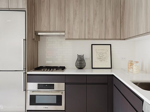 3rd image of 365 Bond St APT A310
