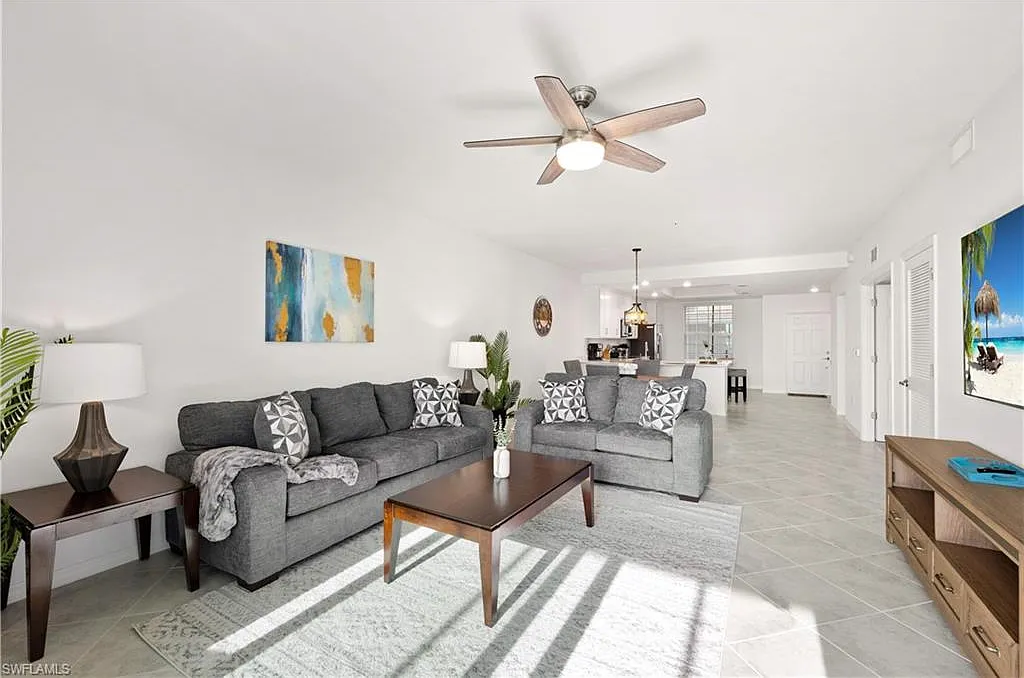2 bed, 2.0 bath, 1569 sqft, $6,750 — Photo 2