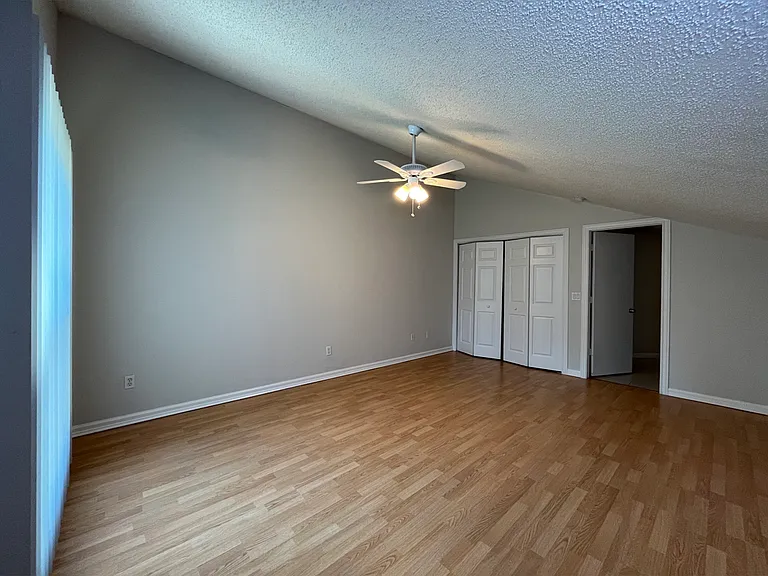 7247 Albany Rd — Photo 20