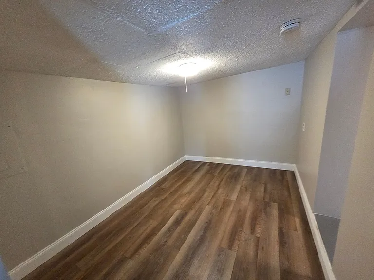 1525 Oak Ave — Photo 8