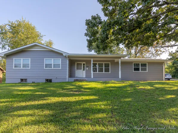 1028 Armstrong Street, West Plains, MO 65775