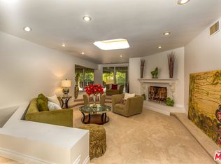 19400 Kinzie St, Northridge, CA 91324