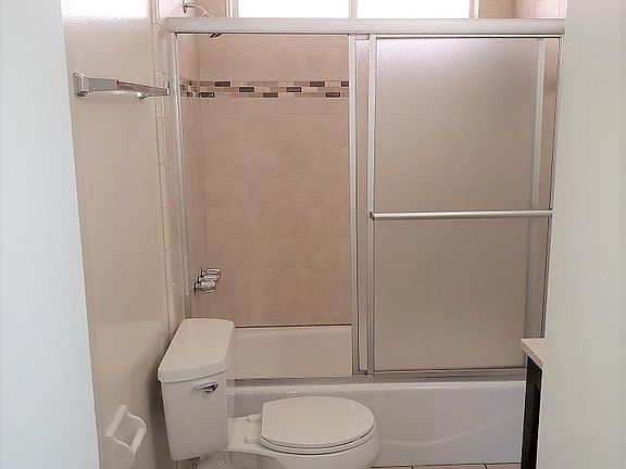 4th image of 12704 Cedar Ave APT E