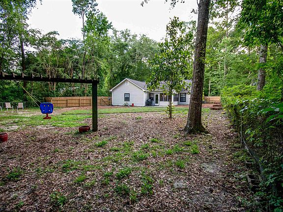 2nd image of 3568 Oak Hill Trl