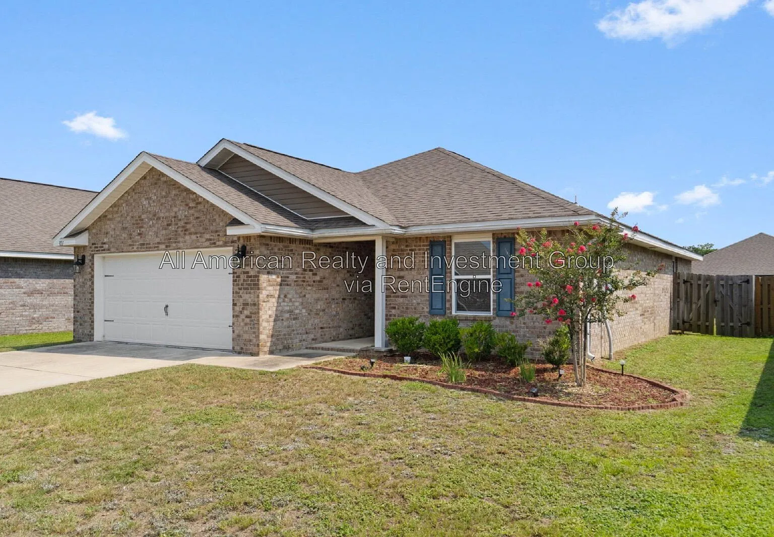 3 bed, 2.0 bath, 1631 sqft, $1,975 — Photo 1