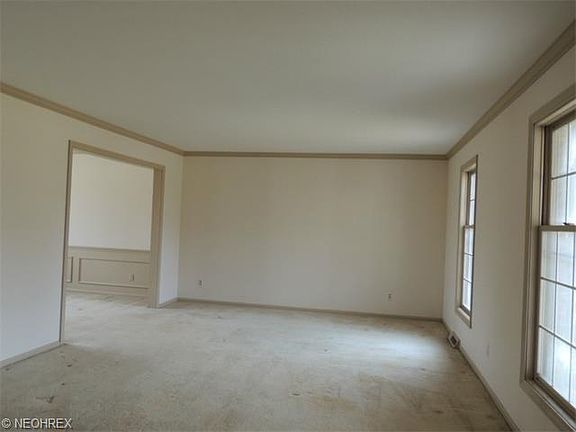 5th image of 7941 Glenwood Ave