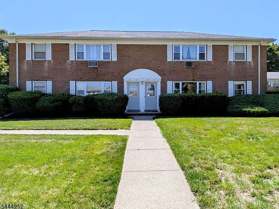 4th image of 43 Manchester Ct