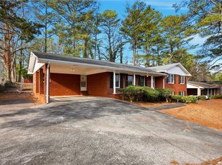 4165 Williamsburg Dr, College Park, GA 30337
