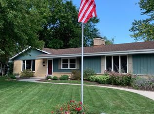 W159N10776 Captains Dr, Germantown, WI 53022