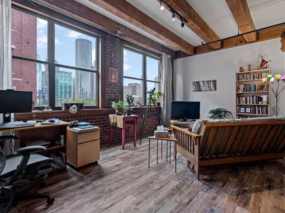 33 Sleeper St APT 302, Boston, MA, 02210