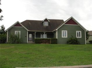 2203 Valley Vw W, Pleasant Hill, MO 64080