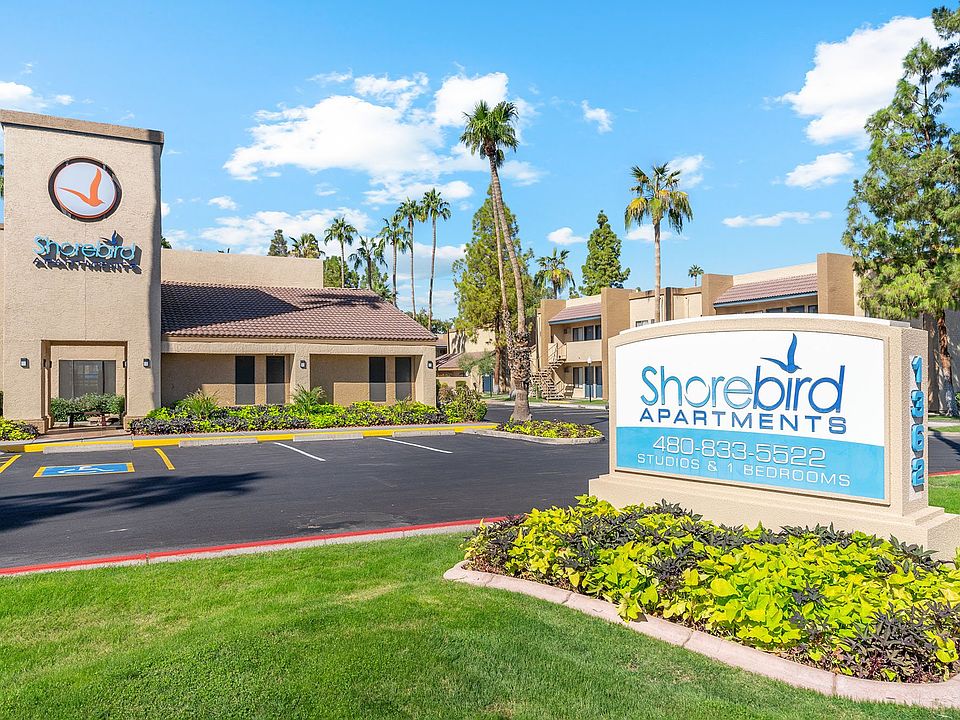 Community Entrance | Shorebird Apartments