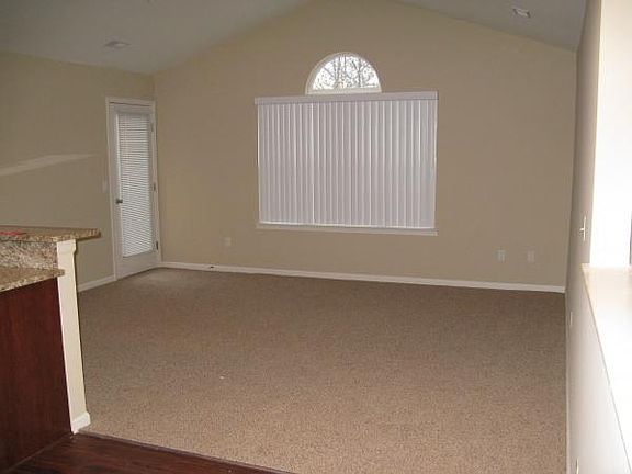 5th image of 49102 E Woods Dr