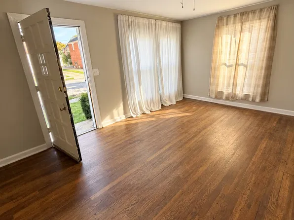 1522 Luxor Rd, East Cleveland, OH 44118