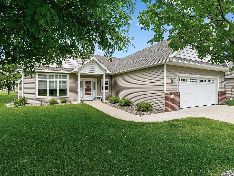 1st image of 33 Waterford Ln
