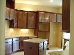 3rd image of 105 Silverstone Ln