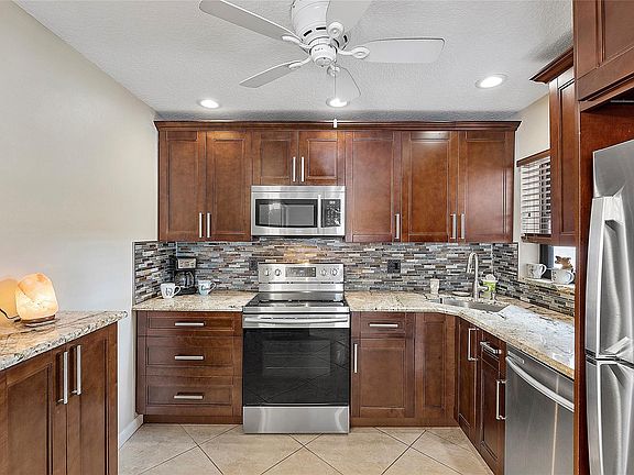 5th image of 2849 Carambola Circle #19120