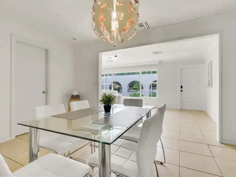 2710 SW 22nd Ave — Photo 33
