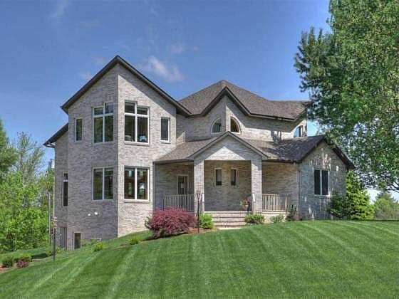 1st image of 1609 Fairway Dr
